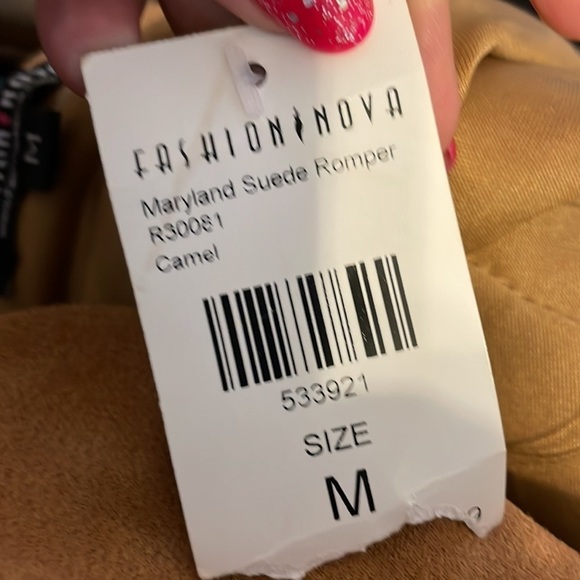 Fashion Nova Maryland Suede Romper in Camel color size M - Picture 6 of 16